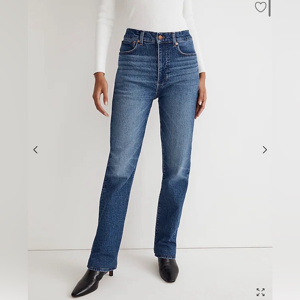 Madewell ‘90s Straight jean in Barlow wash. Size 26. Excellent condition!